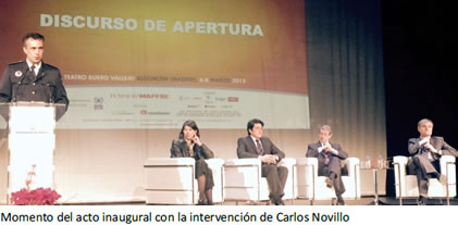 Momento del acto inaugural con la intervención de Carlos Novillo